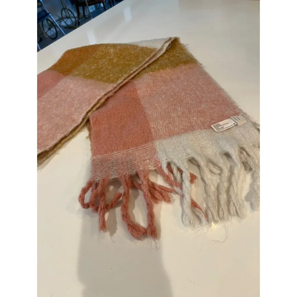Soft Knitted Color Block Warm Scarf With Fringe Tassels